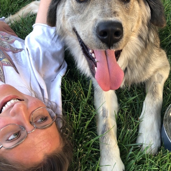 Meet your Posher, Rebecca - Picture 3 of 3